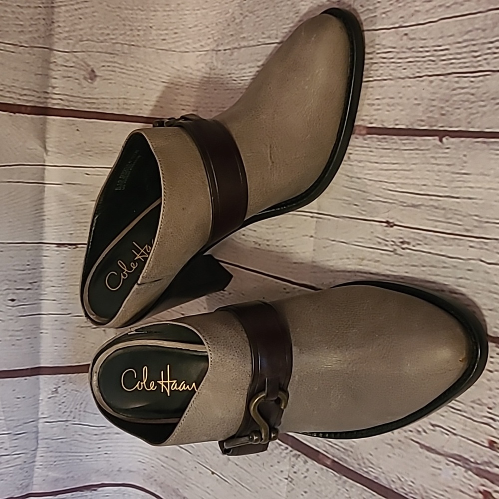 Cole Haan Size 9.5/9 Iron Gray Brazil Leather Heeled Mule Clogs Metal Accents